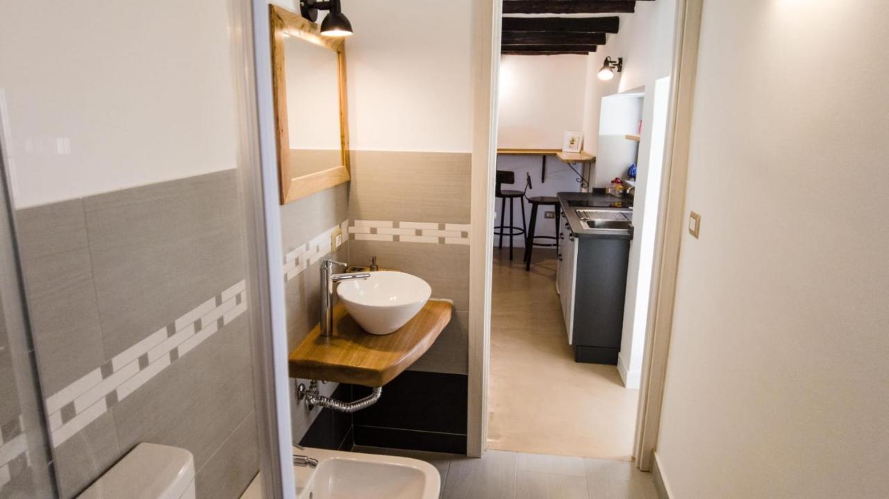 111 Apartments & Rooms Patti Esterno foto